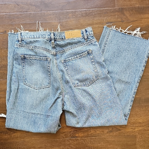 Women's Distressed Blue Jeans - Picture 5 of 6